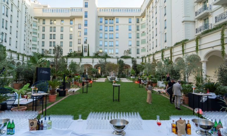  FERRARI EVENT GARDEN